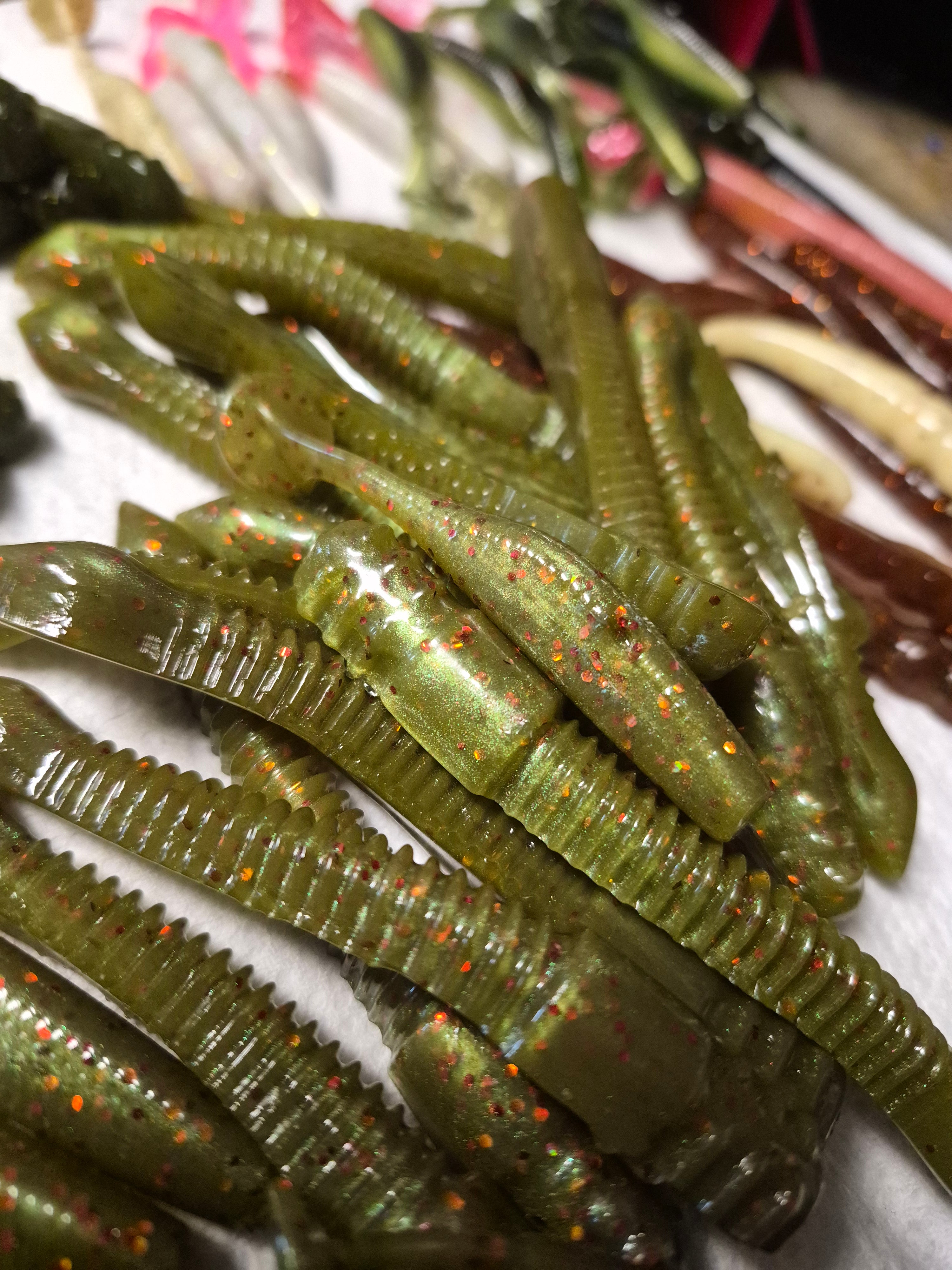 THE HAMMER 3.75 " WORM WITH ATTITUDE