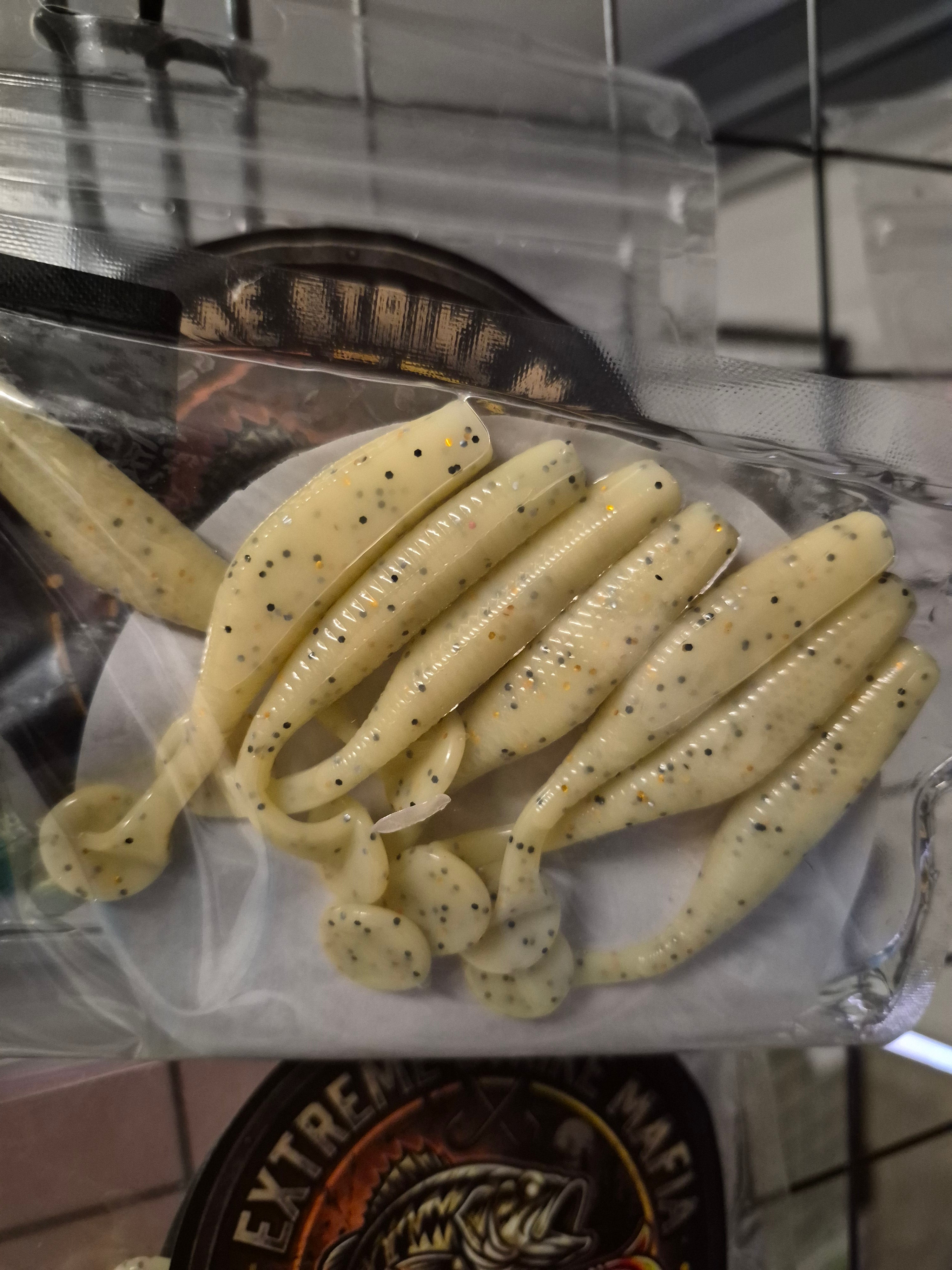 THE ASSASIN 2.8" PADDLE TAIL SWIM BAIT