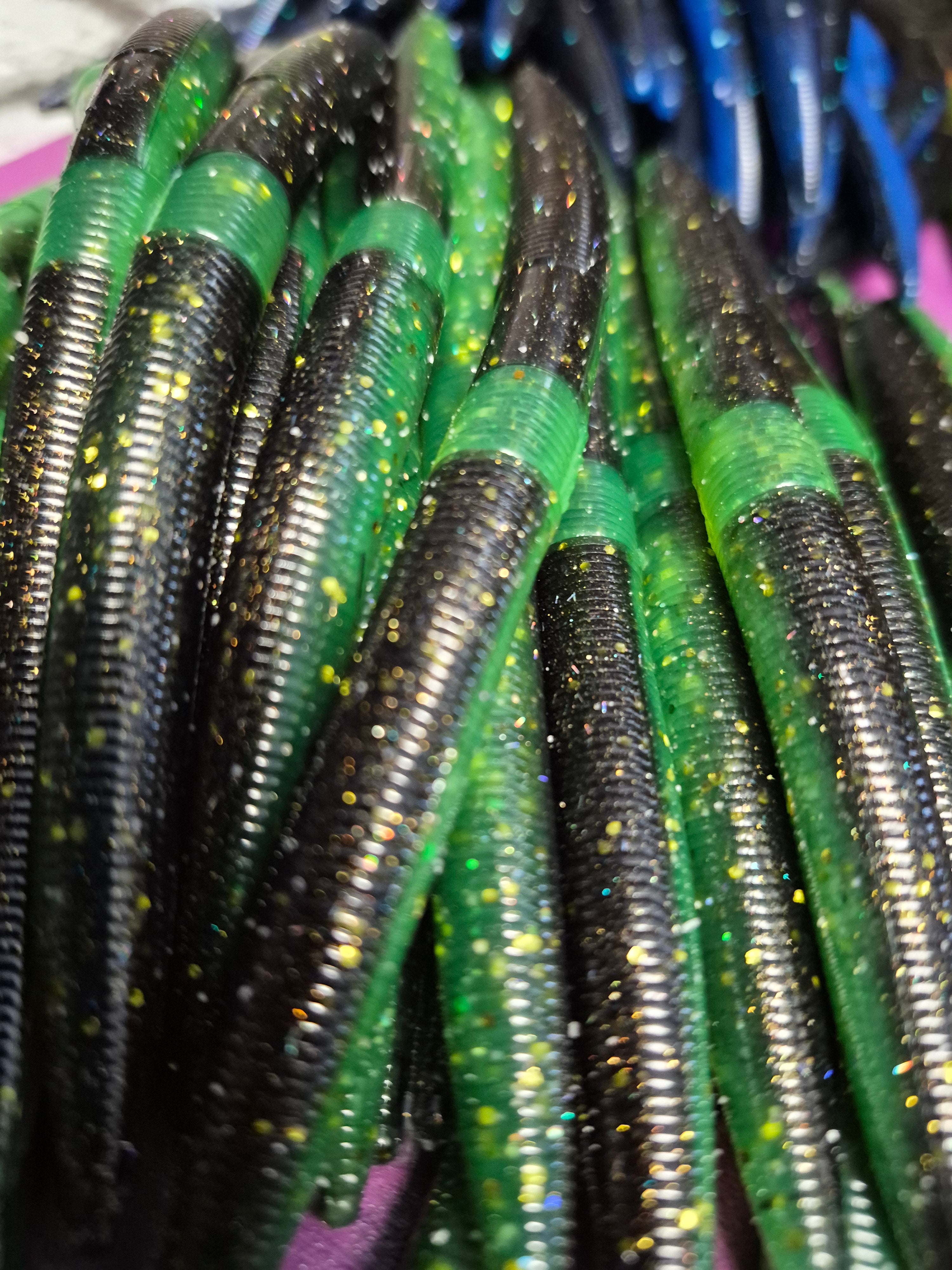 The ENFORCER 5"stick bait with reinforced hook sleeve Black chartreuse